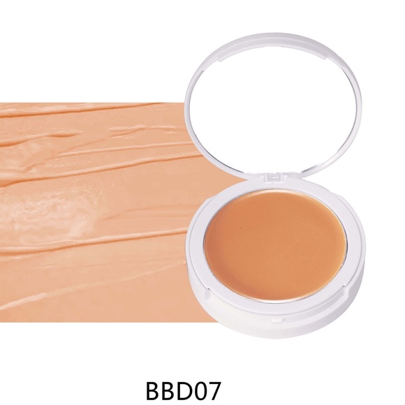 Cream Compact Foundation - Picture 1 of 5